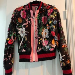 Gucci Silk Floral Bomber Jacket Fr 42 (but fits like a small)
